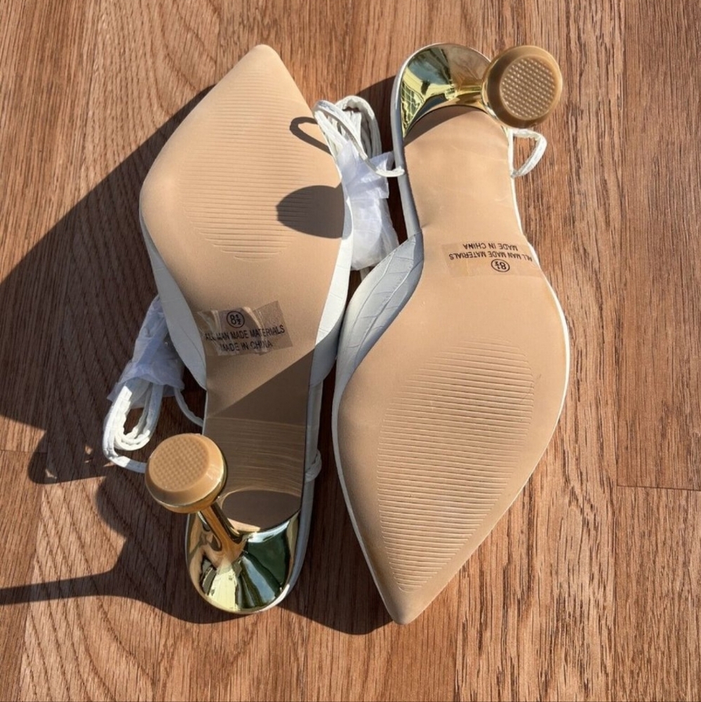 Fashion Nova Rosala White Wrap Up  Ankle with Gold Heel Women's Size 8.5  NWT - Picture 4 of 7
